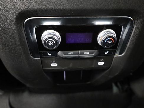 Used 2023 GMC Yukon Denali image 36