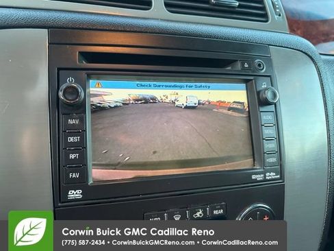 Used 2011 GMC Yukon XL SLT AWD/4WD image 28