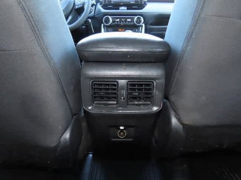 Used 2022 Toyota RAV4 LE image 21