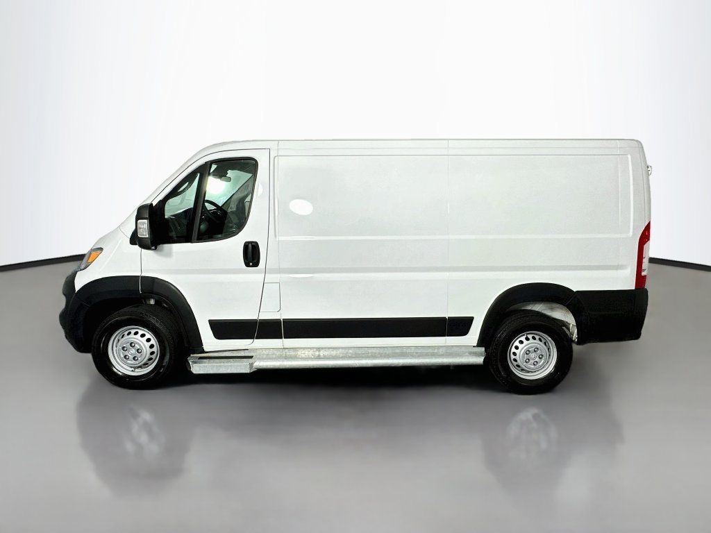 Used 2025 RAM ProMaster 2500 w/ U-Haul Equipment Group FWD image 4