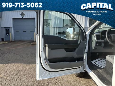 New 2025 Ford F350 XL w/ XL Chrome Package AWD/4WD image 19