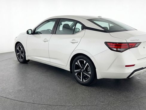 Used 2025 Nissan Sentra SV image 6