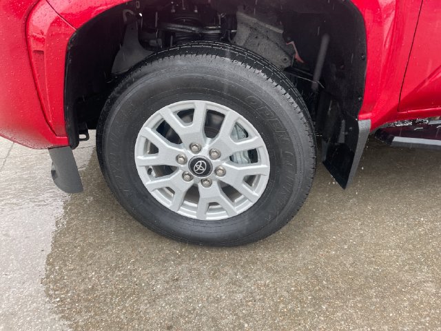Used 2024 Toyota Tacoma SR5 AWD/4WD image 30