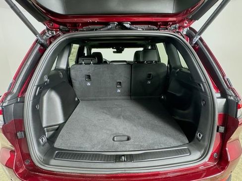 New 2025 Jeep Grand Cherokee Altitude image 28