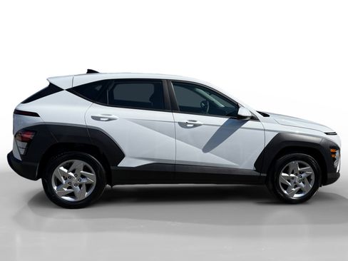 Used 2026 Hyundai Kona SE FWD image 6