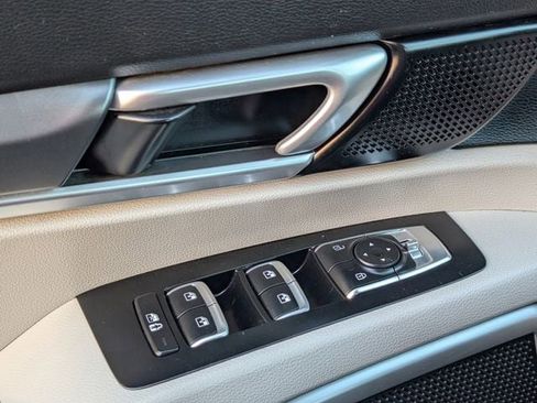 Used 2022 Kia Telluride S image 21