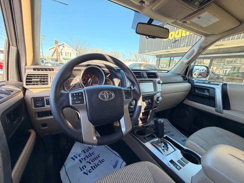 Used 2012 Toyota 4Runner SR5 image 14