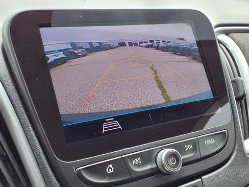 Used 2020 Chevrolet Malibu RS FWD image 23
