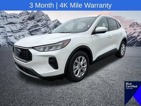 Used 2023 Ford Escape Active w/ Tech Pack #2 FWD image 2