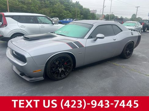 Used 2013 Dodge Challenger R/T RWD image 1