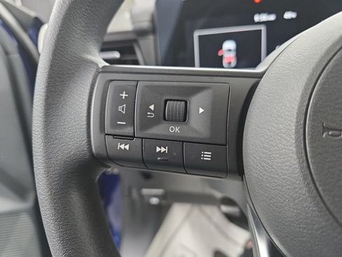 Used 2025 Nissan Kicks SV image 36