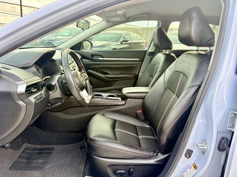 Used 2023 Nissan Altima 2.5 SR FWD image 22