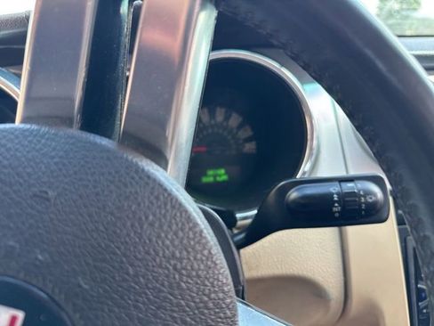 Used 2008 Ford Mustang GT Premium RWD image 3