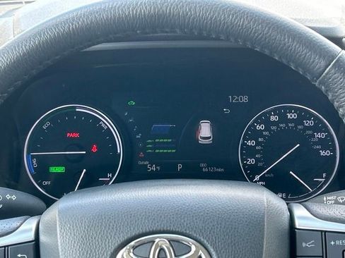 Certified 2021 Toyota Sienna Limited AWD/4WD image 17