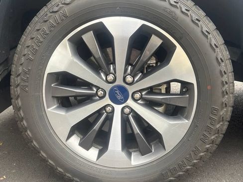 Used 2019 Ford F150 XL w/ Equipment Group 101A Mid AWD/4WD image 16