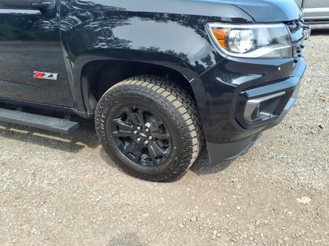Used 2022 Chevrolet Colorado Z71 w/ Z71 Midnight Edition AWD/4WD image 4