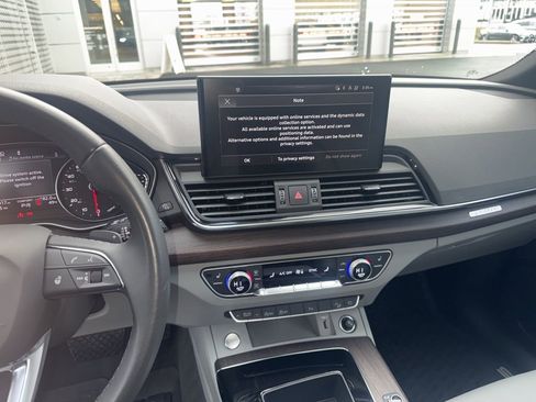 Used 2023 Audi Q5 2.0T Premium w/ Convenience Package AWD/4WD image 42