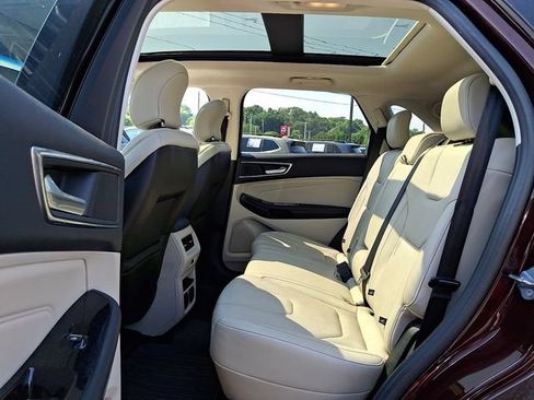 Used 2017 Ford Edge Titanium w/ Equipment Group 301A AWD/4WD image 10
