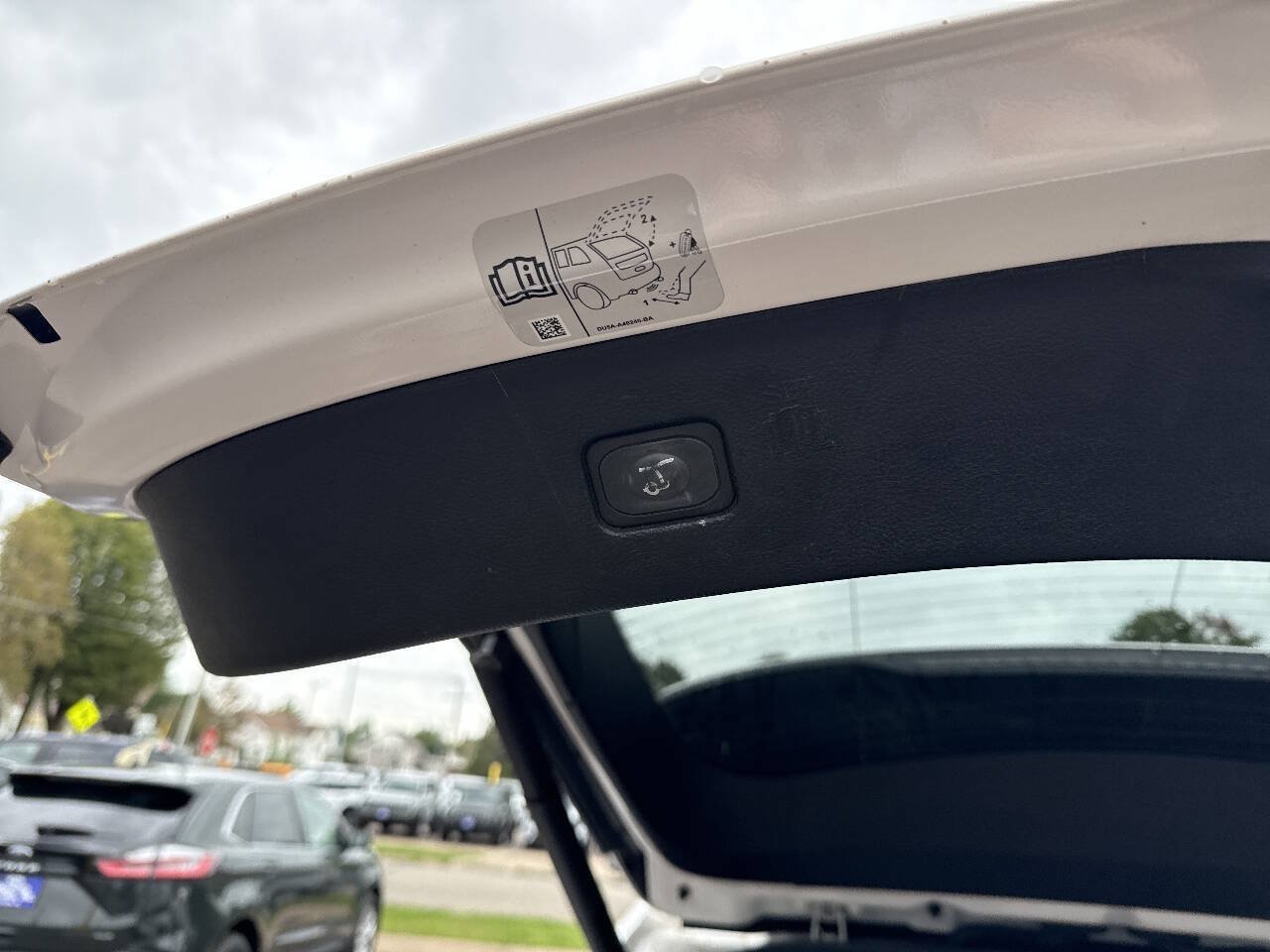 Used 2019 Ford Edge SEL w/ Equipment Group 201A AWD/4WD image 14