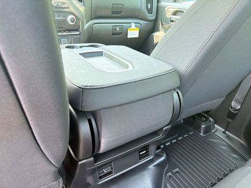 New 2026 GMC Sierra 2500 Pro w/ X31 Off-Road Package AWD/4WD image 19