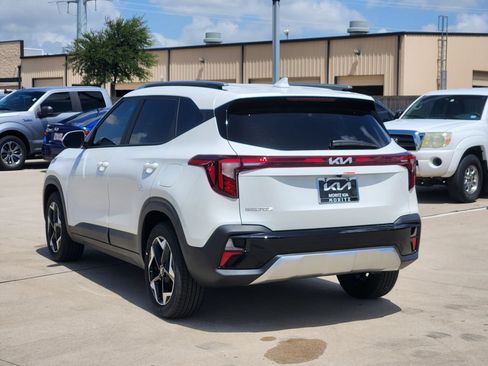 New 2026 Kia Seltos S FWD image 3