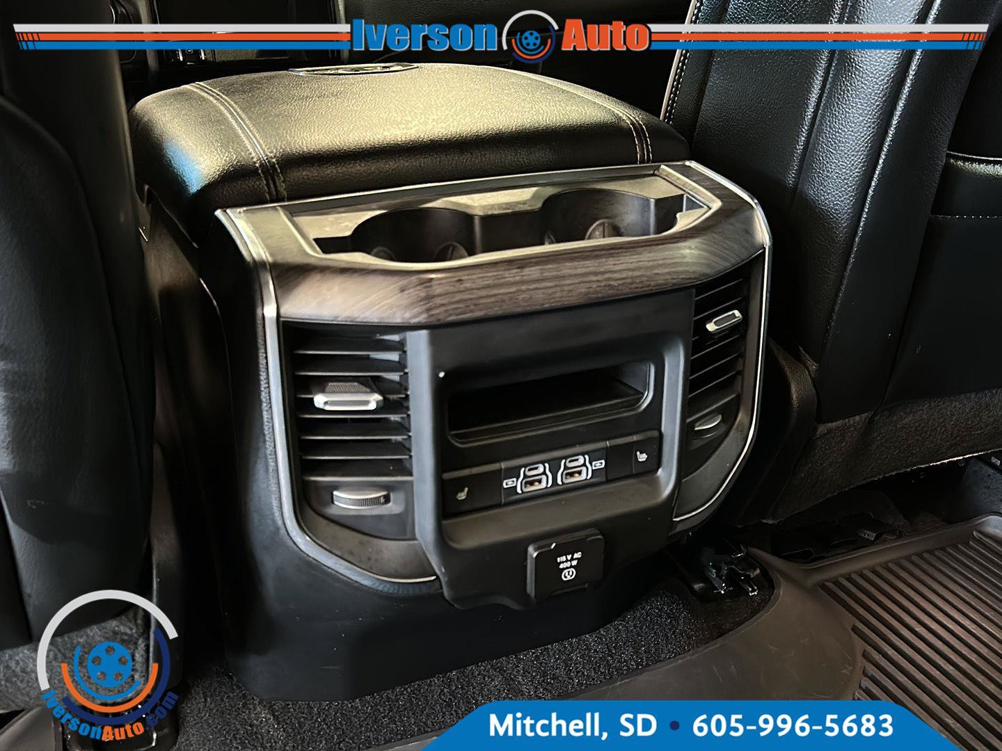 Used 2025 RAM 1500 Laramie w/ Night Edition AWD/4WD image 29