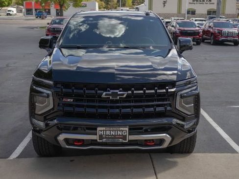 Used 2025 Chevrolet Suburban Z71 AWD/4WD image 7