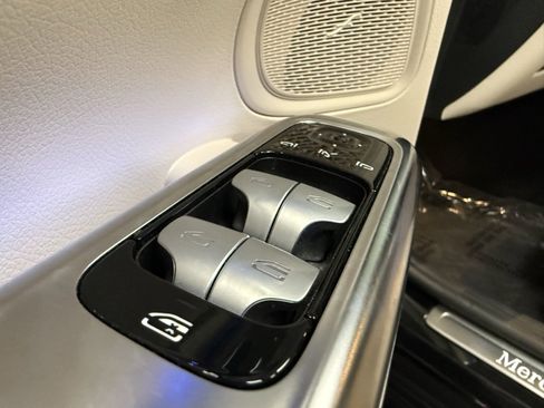 Certified 2023 Mercedes-Benz C 300 Sedan image 18