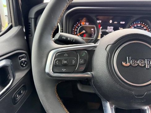 Used 2024 Jeep Wrangler Unlimited Sahara AWD/4WD image 10