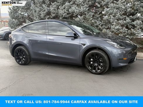 Used 2023 Tesla Model Y Long Range image 12