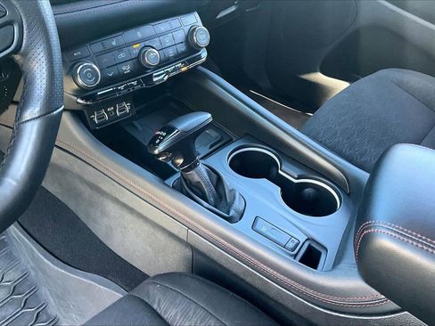 Certified 2024 Dodge Durango R/T w/ Blacktop Package AWD/4WD image 33