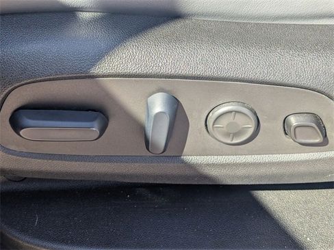 Used 2024 Buick Enclave Premium image 15