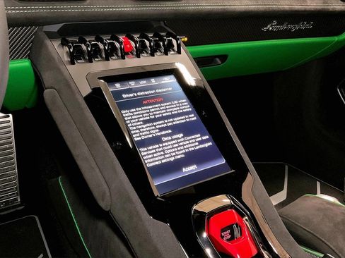 Used 2023 Lamborghini Huracan Tecnica image 32