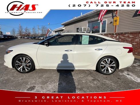 Used 2017 Nissan Maxima Platinum image 3