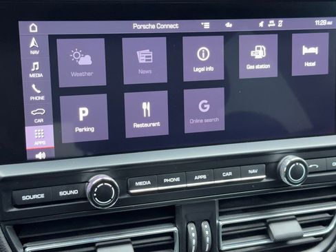 Used 2021 Porsche Macan S image 24