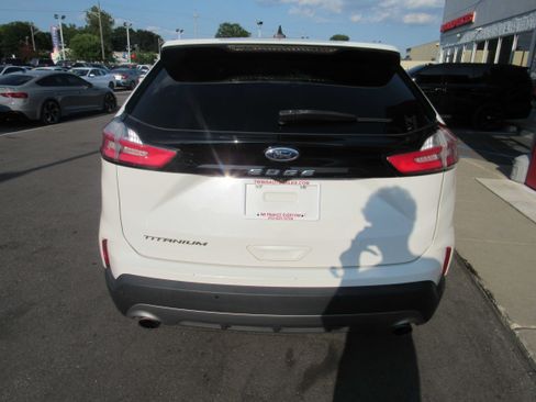 Used 2021 Ford Edge Titanium w/ Equipment Group 301A FWD image 6