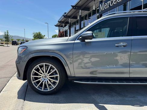 New 2025 Mercedes-Benz GLS 580 580 4MATIC image 2