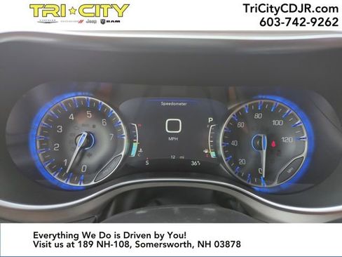 New 2026 Chrysler Pacifica Pinnacle image 15