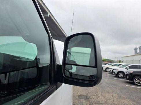 Used 2018 GMC Savana 2500 RWD image 25