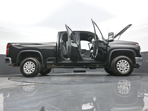 Used 2024 Chevrolet Silverado 2500 LTZ image 67