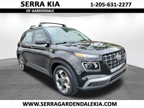Used 2023 Hyundai Venue SEL image 1