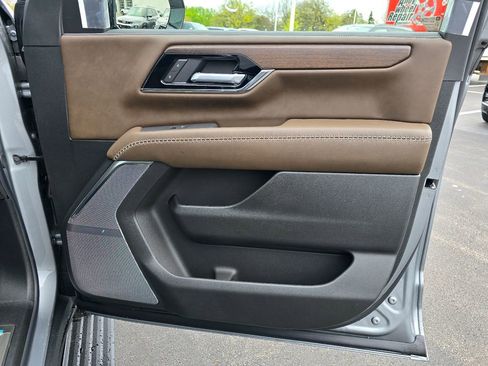 New 2026 GMC Yukon Denali Ultimate AWD/4WD image 36