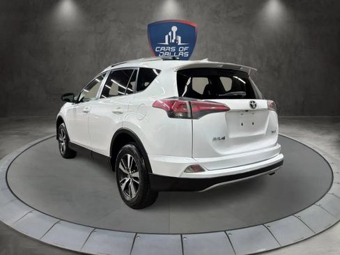 Used 2018 Toyota RAV4 XLE FWD image 3