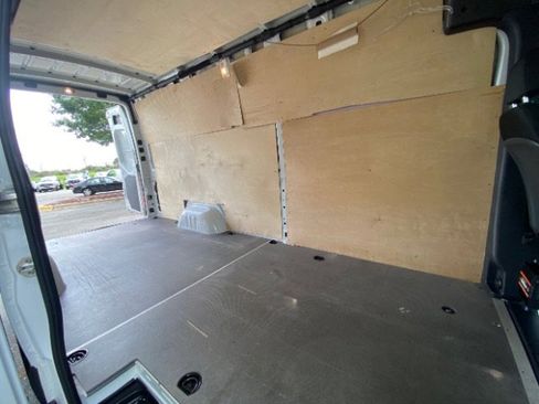 Used 2023 Mercedes-Benz Sprinter 2500 image 19