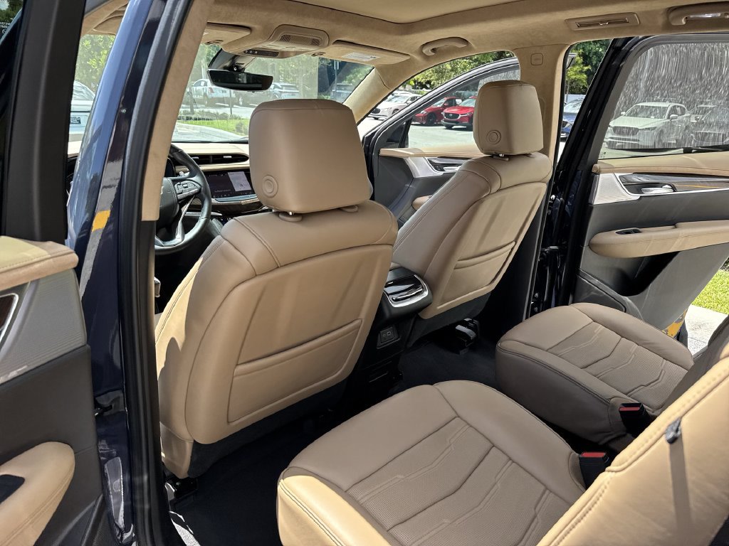 Used 2024 Cadillac XT6 Sport w/ Platinum Package AWD/4WD image 34