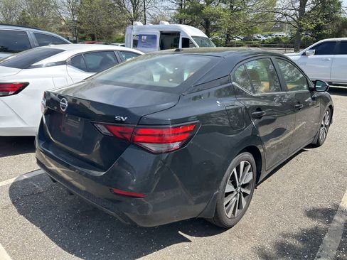 Used 2020 Nissan Sentra SV w/ SV Premium Package image 9