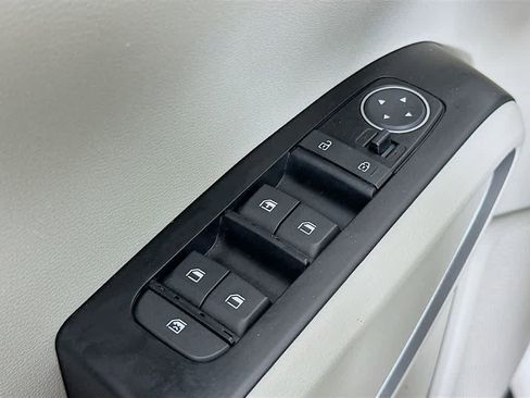 Used 2023 Kia Soul LX image 27