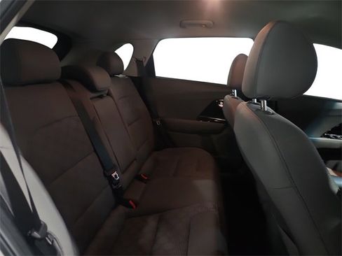 Used 2022 Kia Niro LXS image 23