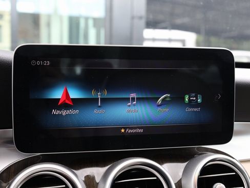 Used 2019 Mercedes-Benz C 300 Sedan w/ Premium Package image 32