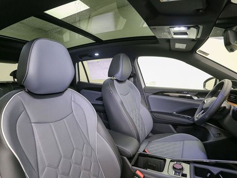 New 2026 Volkswagen Tiguan SEL R-Line AWD/4WD image 15
